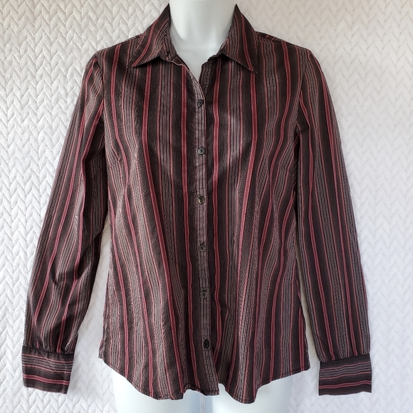 Old Navy Perfect Stretch Button Down Shirt Sz Sm - Picture 2 of 9